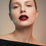 Бордова помада